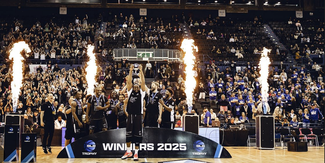 London Lions v Manchester Basketball